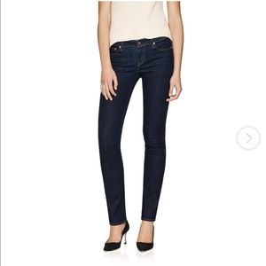 NWT Aritzia’s The Castings Mid Rise Cigarette Jean in Rinse 3D, size 25